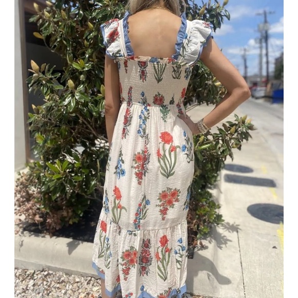 THML block print style floral flutter sleeve smocked midi dress in cream - Picture 3 of 9